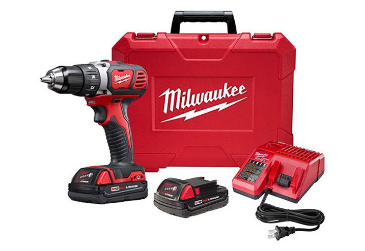 Milwaukee M18 Cordless 18 V Drill Driver Kit