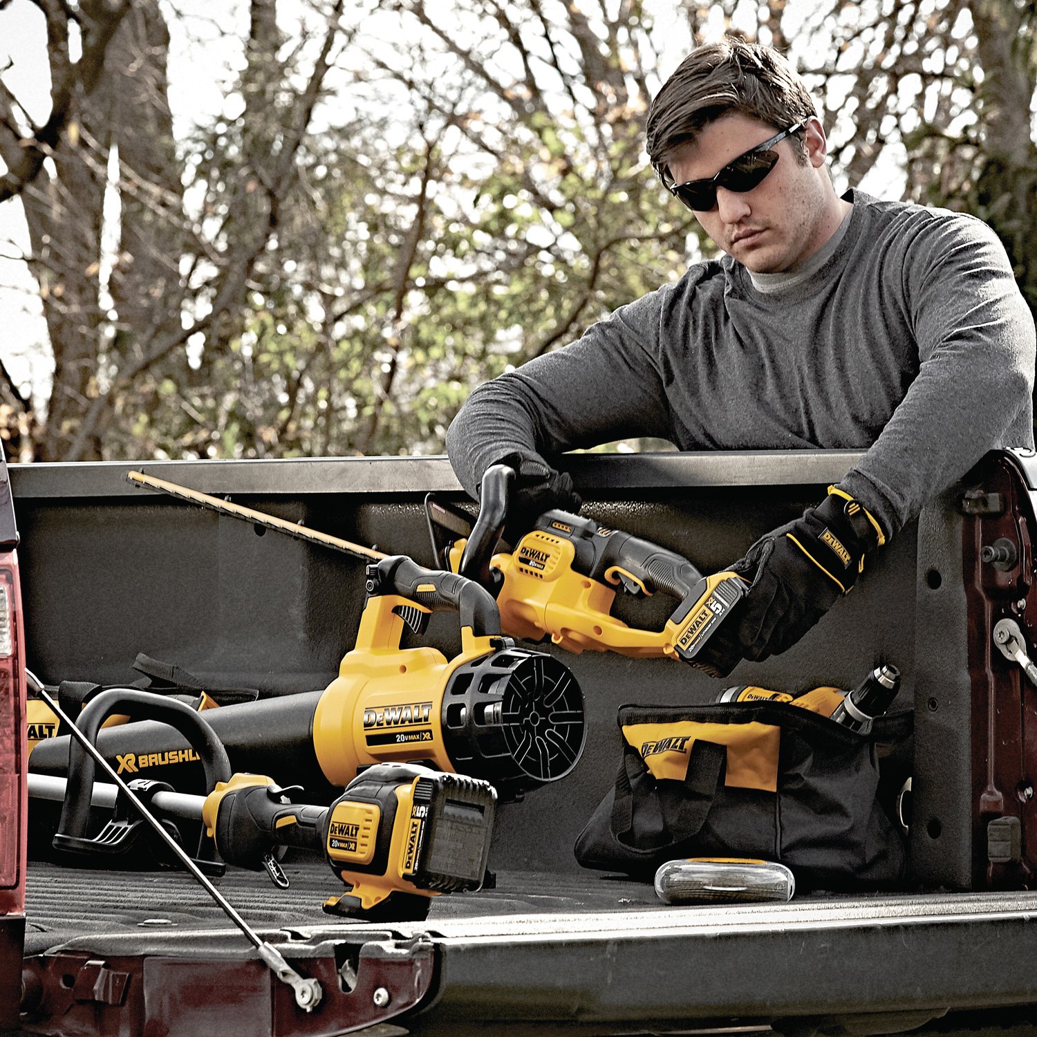 DeWALT® DCST920P1 - 20V Max String Trimmer - TOOLSiD.com